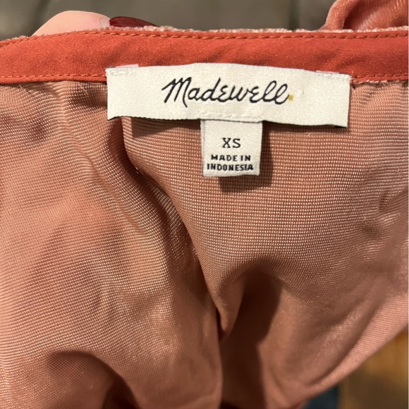Madewell Tulip-Sleeved Pink Velvet Ruffle Top - Picture 6 of 6